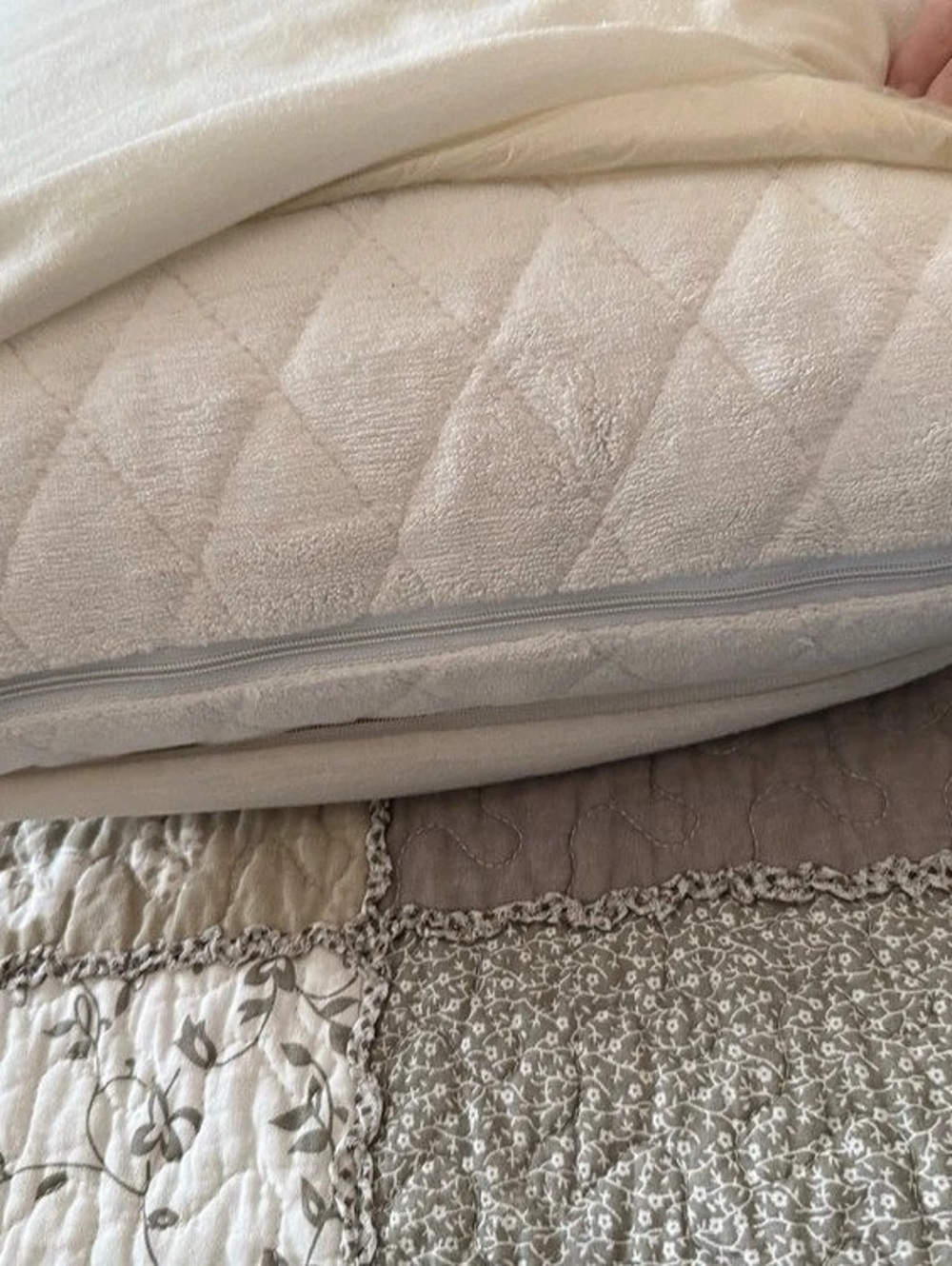 Sleep Innovations Pillow White